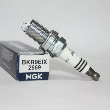 BOUGIES NGK BKR9EIX (4)