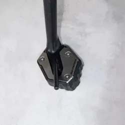 Extension de patin de béquille SW Motech Yamaha Tracer 9 (2020+) image 3