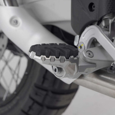 EVO SW Motech Yamaha Tenere 700 footrest - silver picture 1
