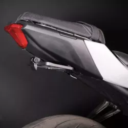 Evotech Performance plate bracket dynamic Yamaha MT-07 picture 4